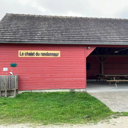 Camping Les Maisonnettes Du - Base De Loisirs