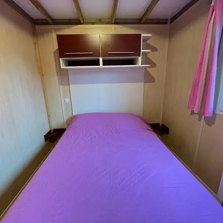 Les Maisonnettes Du - Base De Loisirs Camping