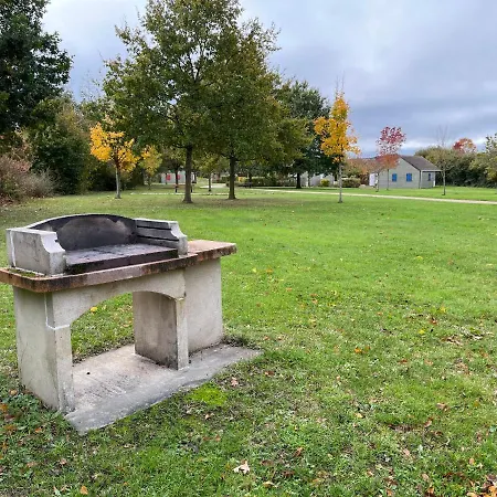 Κάμπινγκ Les Maisonnettes Du - Base De Loisirs