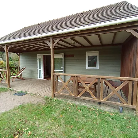 Les Maisonnettes Du - Base De Loisirs Camping Lavare