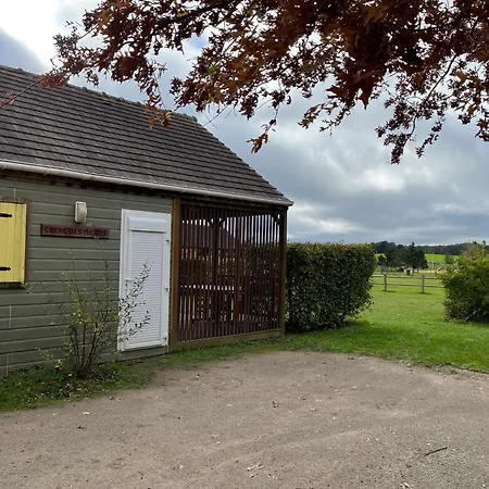Camping Les Maisonnettes Du - Base De Loisirs