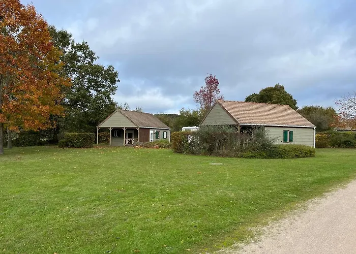 Les Maisonnettes Du - Base De Loisirs 营地