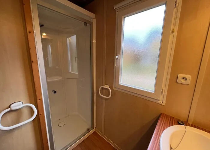 营地 Les Maisonnettes Du - Base De Loisirs