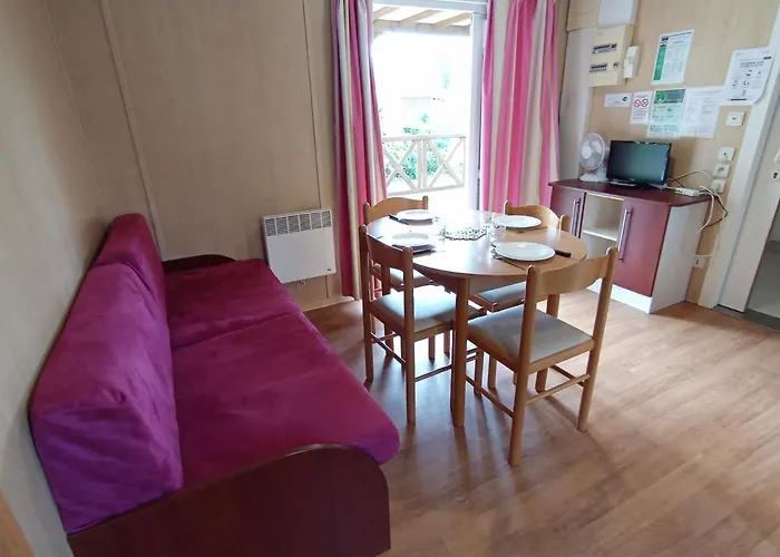 Les Maisonnettes Du - Base De Loisirs